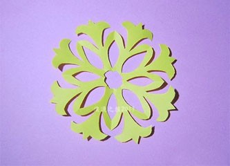 幼儿园教案 八瓣花的折剪