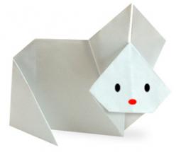 幼儿手工折纸--竖起耳朵的小白兔