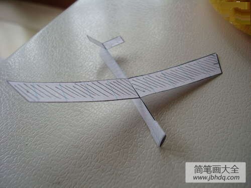 纸飞机的做法 手工制作滑翔机