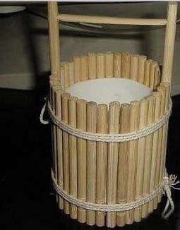 手工小制作：一次性筷子做水桶!