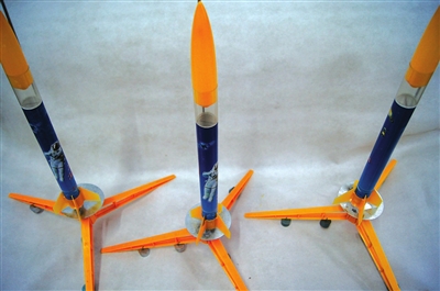 航模组装：火箭和飞机