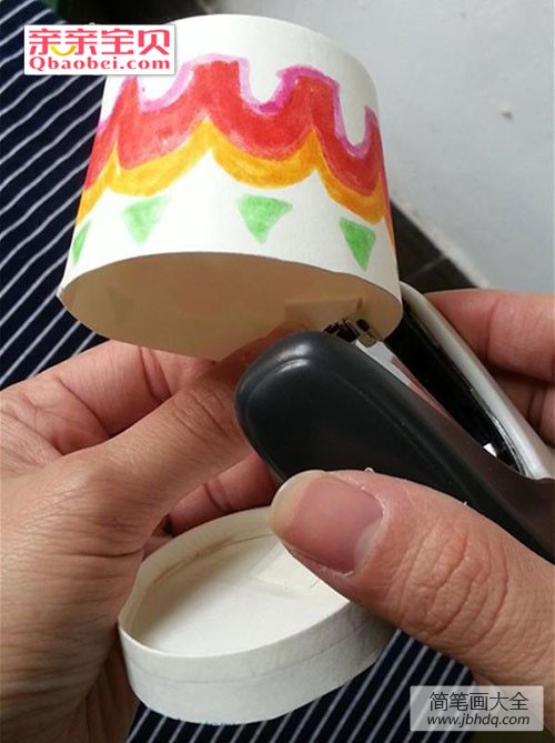 纸杯小台灯制作方法