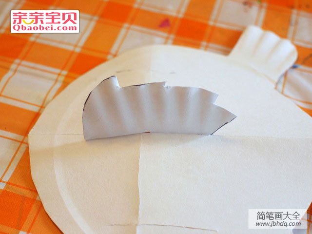 纸盘立体小鱼制作方法