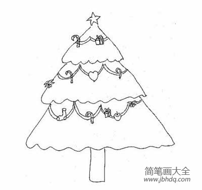 幼儿园中班漂亮圣诞树简笔画