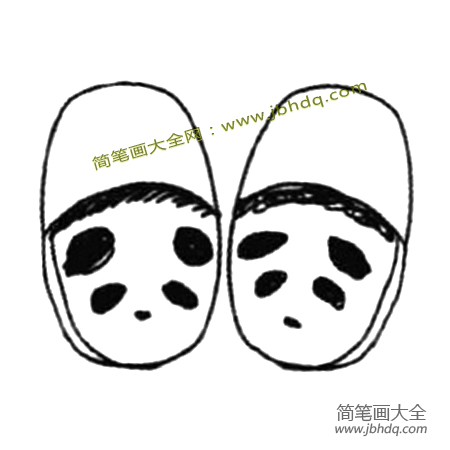 2.在拖鞋上画上萌萌的熊猫脸。