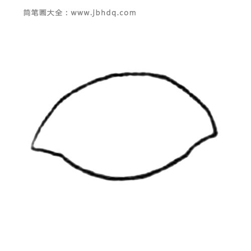 2.再用一条更圆滑的线画出饺子装馅的部分。