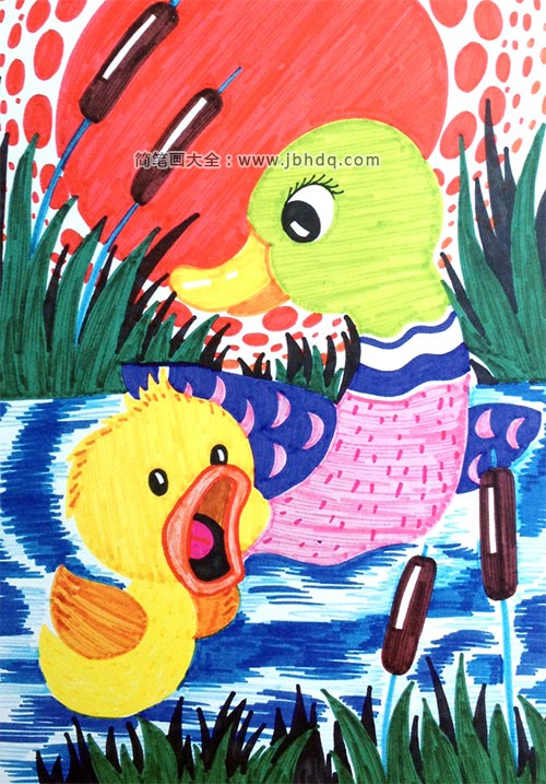 5.小鸭跟妈妈学游泳，小鸭在后，鸭妈妈在前，看看小鸭学得快不快。
