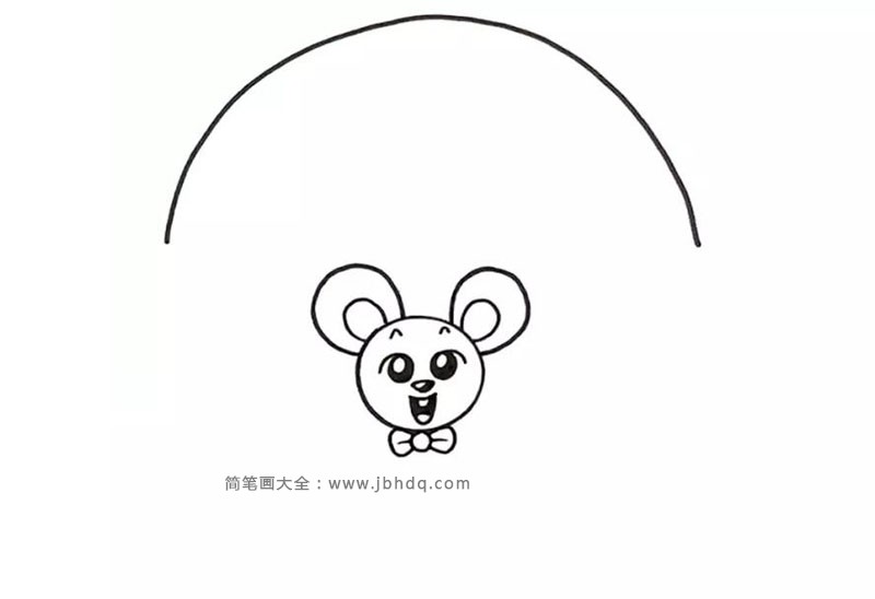 2.在小圆山画出老鼠的头部。