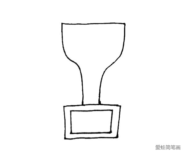 第二步：在下面给奖杯画上一个方形的底座，里面再画一个方形增加层次。