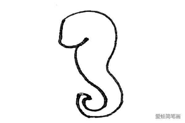 第三步：嘴巴下面再接上一条弧线画出肚子和尾巴，注意弧度变化。