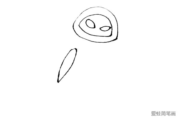 第三步：在头的下面偏左的地方，画上一个细长的椭圆形作为伊芙的手。