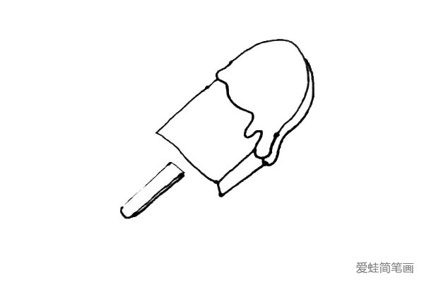 第四步：下方，画上一个雪糕棍的形状，也要加上一点的厚度。