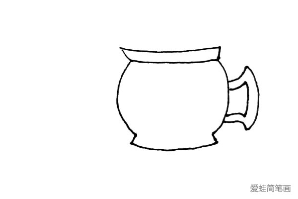 第三步：用曲线给咖啡壶画上把手，要画两层。