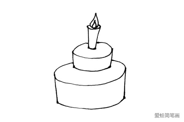 第四步：再重复上面的画法画上一层的蛋糕，当然也可以多画几层。
