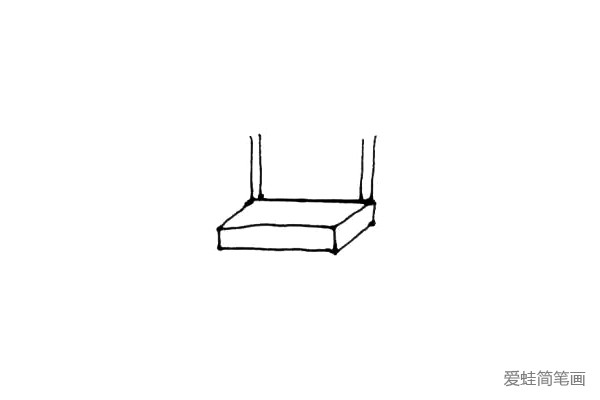 第二步：在长方体上边，竖上两条线，作为准备画椅子靠背的地方。