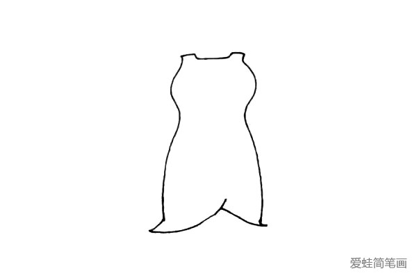 第二步：用直线画上连衣裙的衣领和肩带，下面用交叉的弧线画上裙摆。