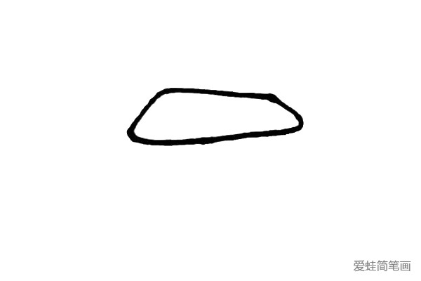 第一步：先画上一个不规则的四边形作为机身的一部分。