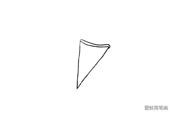第一步：先画上一个倒立的三角形表示冰淇淋的脆皮甜筒。