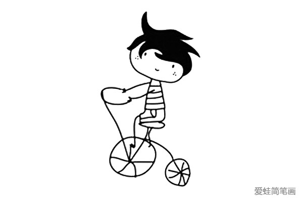小男孩骑单车
