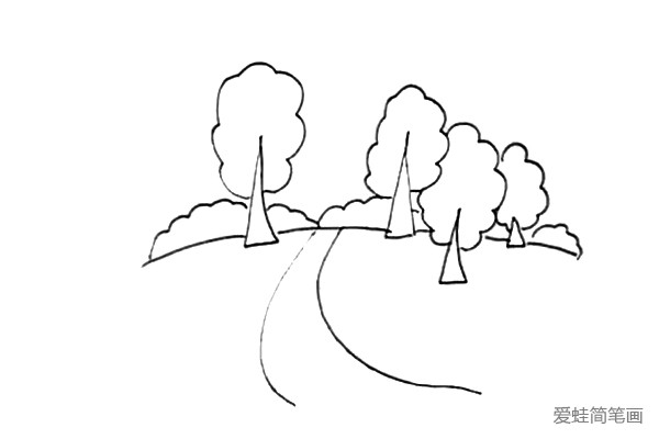 第五步：在不相邻的两颗小树中间画上一条弯曲的小路。