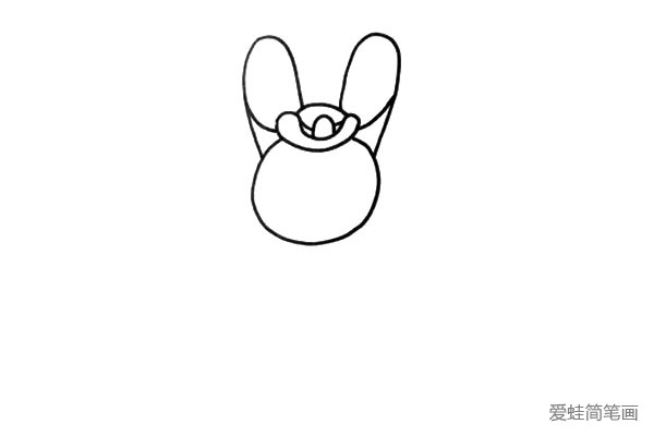 2.画出兔子的特征——两只大大长长的耳朵。