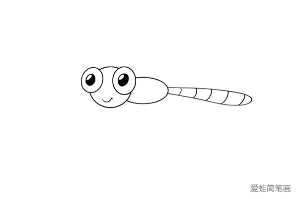 2.画上蜻蜓的眼睛和嘴巴，再画出身体。