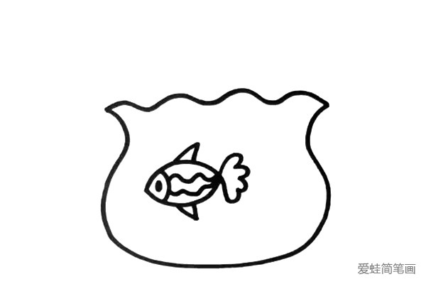 2.你也可以画出不同形状的鱼缸，画好之后，加上各种各样的小鱼吧，我只画了一只鱼，我希望你能多画几只。