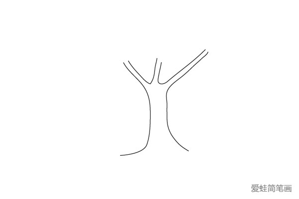 2.主树干上面用两个V行的线，画出大树的3颗树枝。