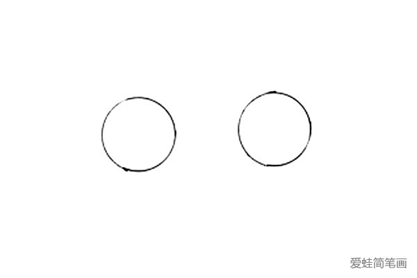 1.画车子的时候，首先我们要把车轱辘画出来，如果觉得自己画的轮胎不够圆，可以用硬币来画，这样可以画出非常标准的圆形。