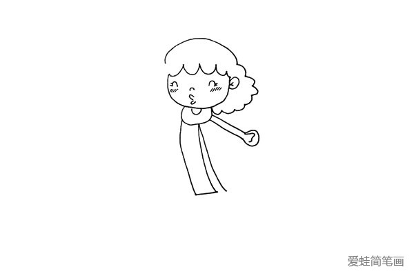 第八步:然后在衣领右侧画出她的手臂和握起来的小手。