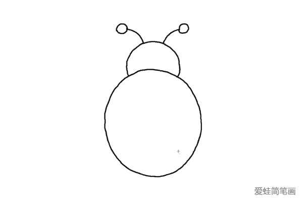2.再画他的两个触角，一条弯曲的弧线，顶端加一个小圆圈,再画左边的触角，要对称。
