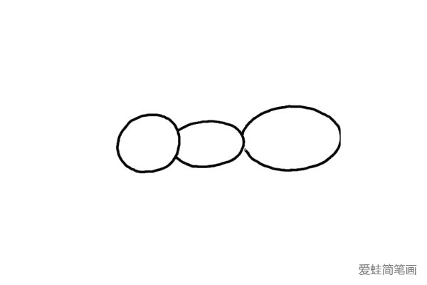2.再紧挨着头画出蚂蚁的躯干，它的尾部像一个鸡蛋形状的椭圆。