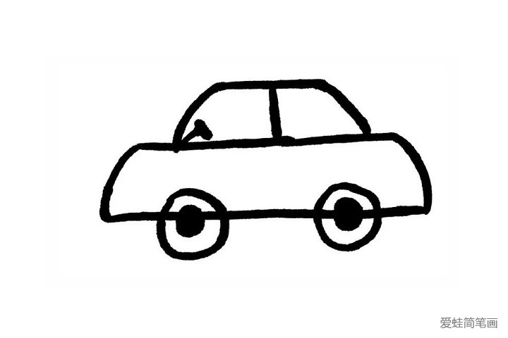 4.在小梯形的中间画一条竖线，这样看起来是不是更像小轿车的车窗了呢？给小轿车画上方向盘，是不是更加生动形象了呢？