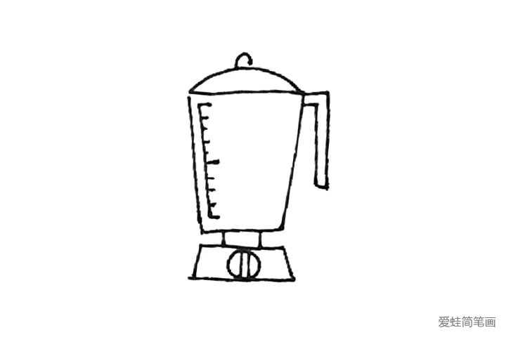 第六步：榨汁机身还要画上一点刻度，看起来更真实。
