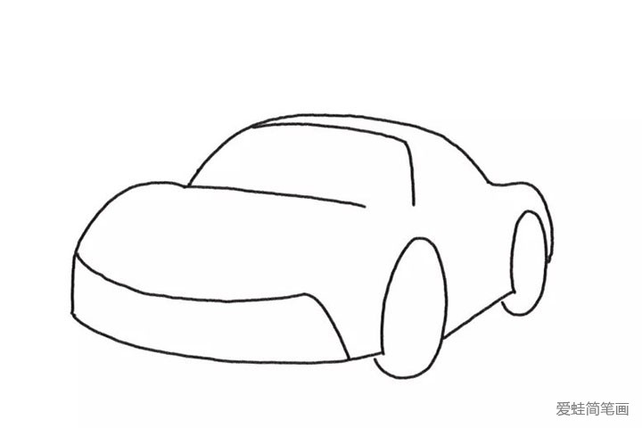 3.然后画整体车身轮廓线条。