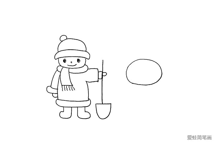 第十二步：然后在右侧画出雪人圆圆的头部。