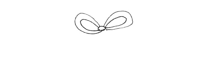 第一步：先先画上一个圆形，两边画上两条弧线作为蝴蝶结。