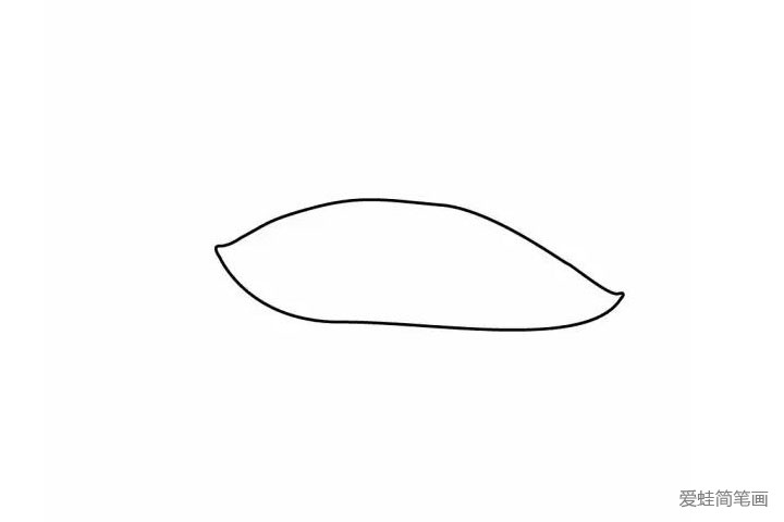 1.先画龟壳，这个形状略像唇形呀