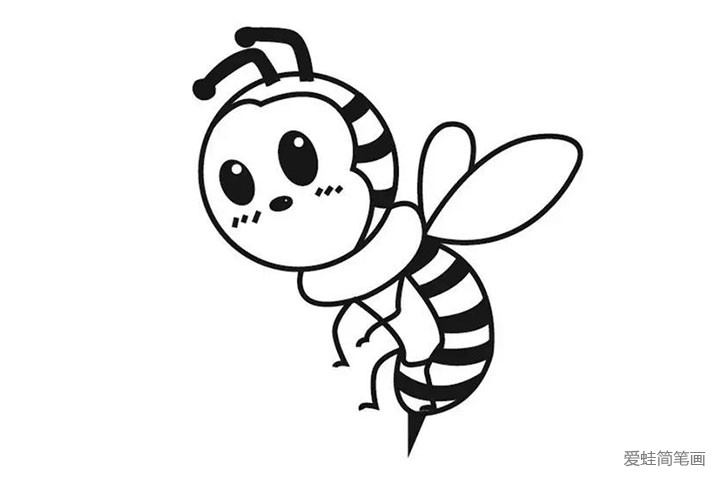 6.不要忘记给蜜蜂画上条纹哦！看，一只活灵活现的蜜蜂就出来了~