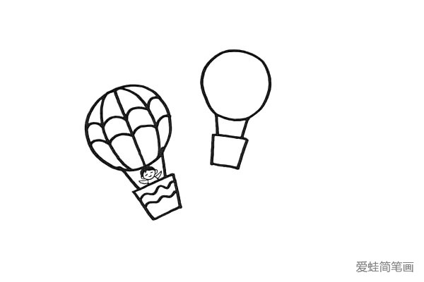 8.同样的画法.再画上另一个热气球。