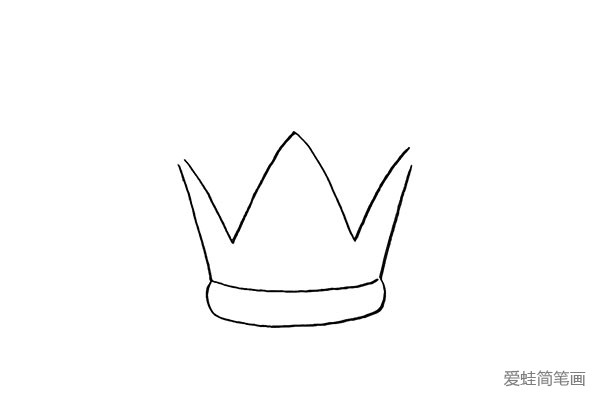 3.以及用弧线画出皇冠的边框。