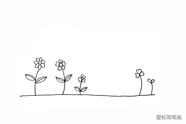 8.在右侧画出两颗四叶草作为装饰。