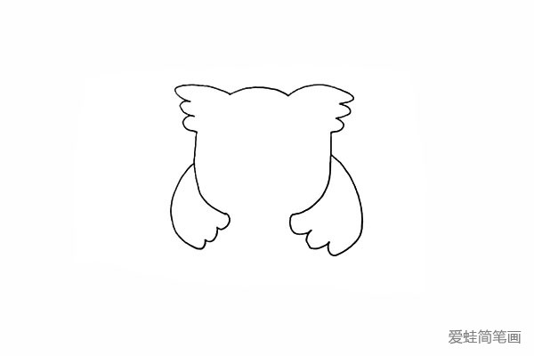 4.在两侧画出猫头鹰向内的一对翅膀。