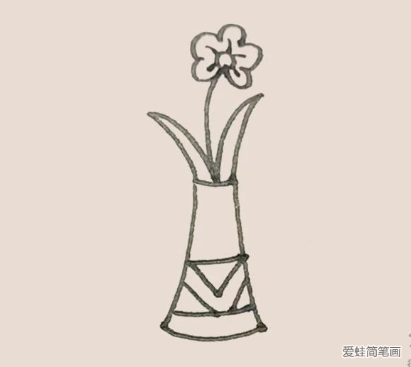 简笔画之花瓶