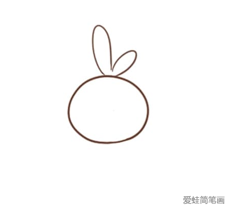 吃胡萝卜的可爱小兔子简笔画